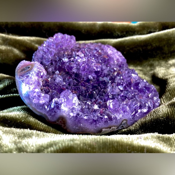 170G Heart Shaped Amethyst Cluster Gem Stone - Picture 13 of 14